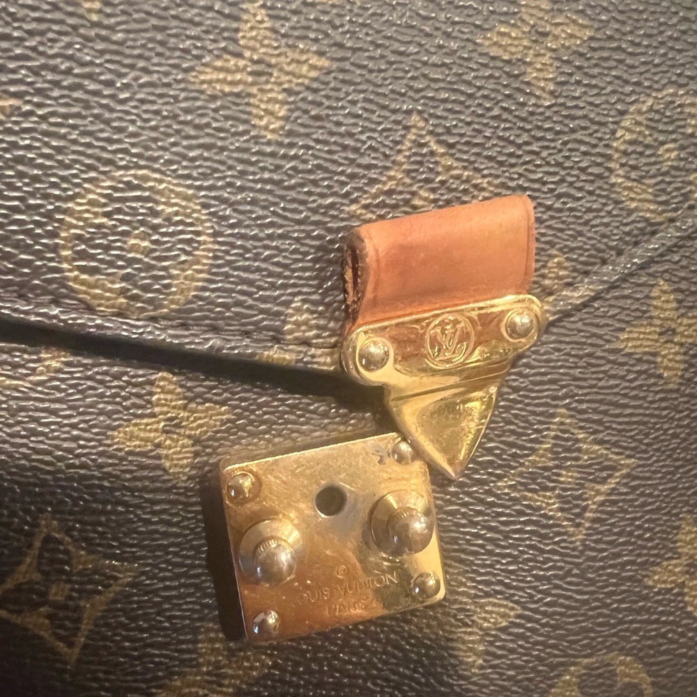 Louis Vuitton Pochette Métis Monogram - Picture 6 of 15